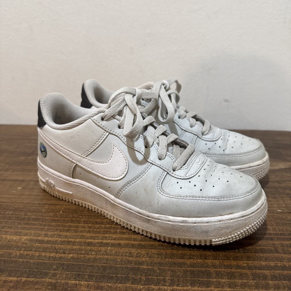 Nike Air Force1 Low DM0983-001 Photon Dust White Black Grade School SIze 6Y
